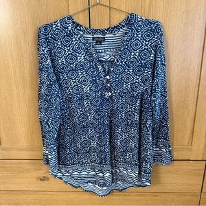 Women’s Lucky Brand Quarter Sleeve Blue Design Top